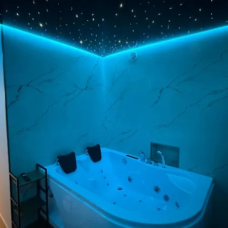 Max Apartment
