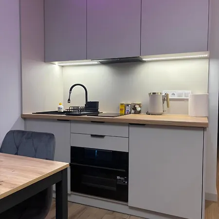 Max Apartment *