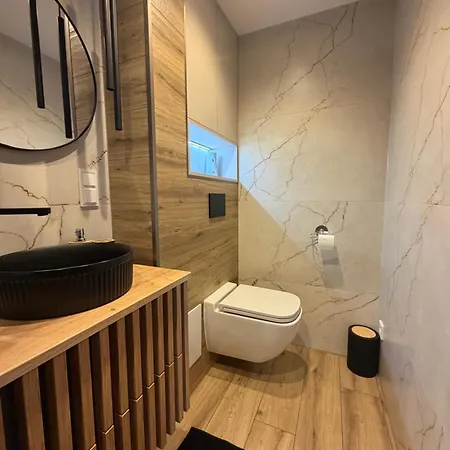 Max Apartment